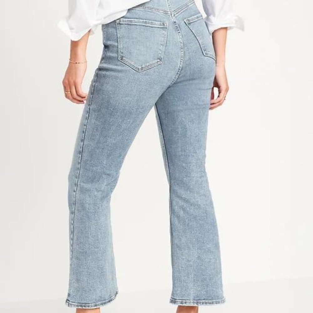 Old Navy Higher High-Waisted Cropped Flare Jeans for Women New - Picture 4 of 10